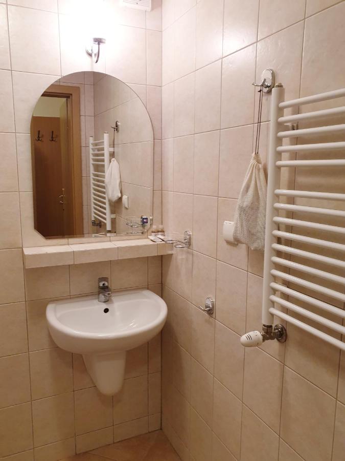 Palac Pod Kampinosem - Blisko Warszawy Leszno  Bagian luar foto